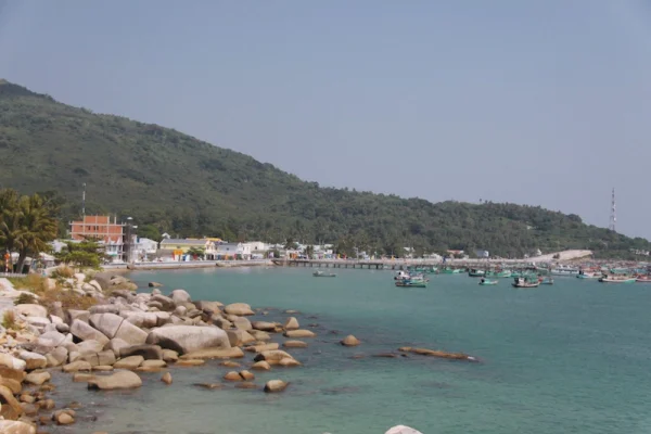 Cầu cảng Bãi Nhà 