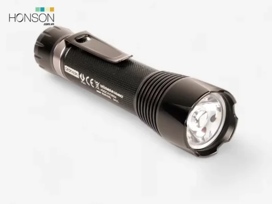 Đèn pin mini cần thiết khi đi trekking