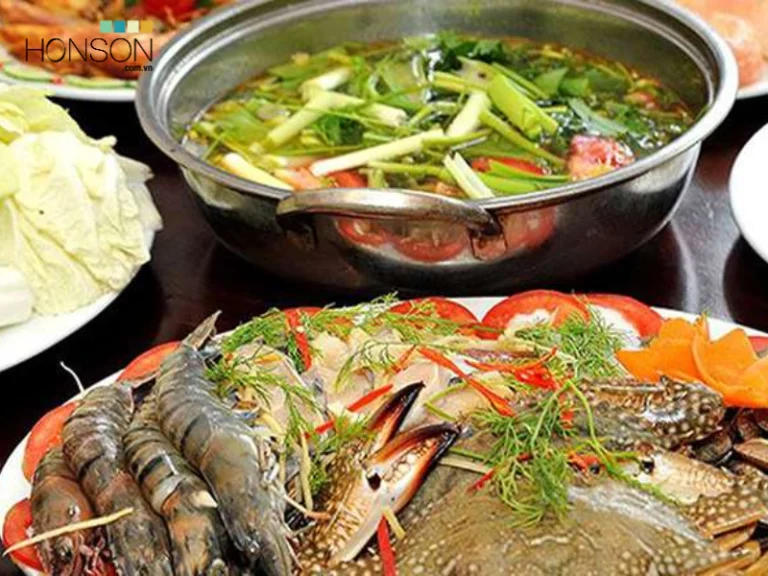 lẩu hải sản ăn trưa Hòn Sơn