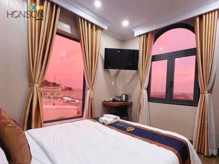 View ngắm hoàng hôn yên bình tại Richen Hotel Hòn Sơn